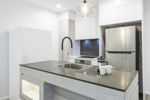 Boardwalk Burleigh Beach - Official - Holiday Adelaide 38