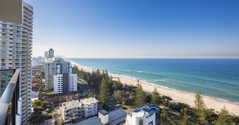 Boardwalk Burleigh Beach - Official - Holiday Adelaide 43