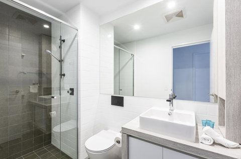 Boardwalk Burleigh Beach - Official - Holiday Adelaide 33