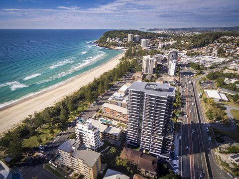 Boardwalk Burleigh Beach - Official - Holiday Adelaide 30