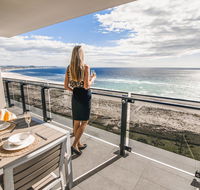 Iconic Kirra Beach Resort - Holiday Adelaide