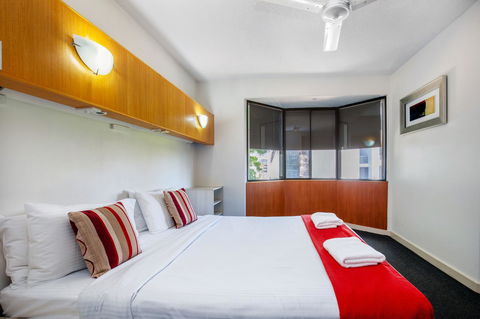 Tiki Hotel Apartments Surfers Paradise - Holiday Adelaide 1