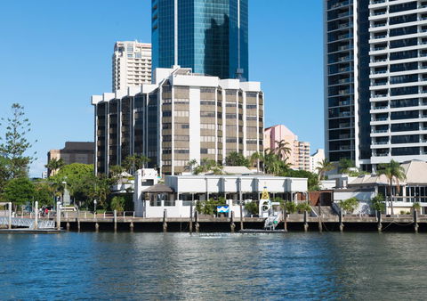 Tiki Hotel Apartments Surfers Paradise - Holiday Adelaide 4