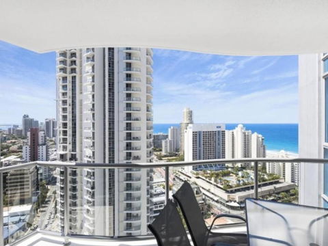 Beach Stay - Ocean & Riverview Resort Chevron Renaissance Central Surfers Paradise - Holiday Adelaide 25