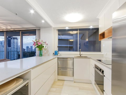 Sunbird Beach Resort Main Beach - Holiday Adelaide 8
