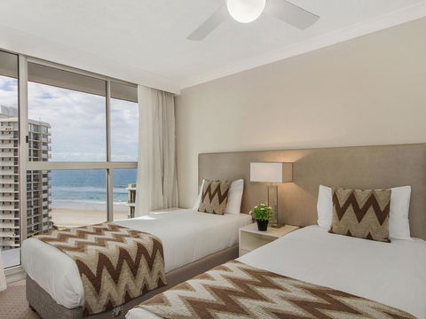 Sunbird Beach Resort Main Beach - Holiday Adelaide 23