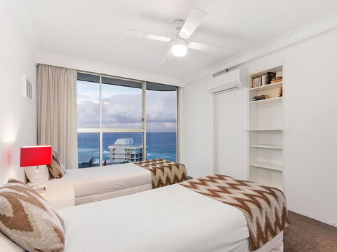 Sunbird Beach Resort Main Beach - Holiday Adelaide 13