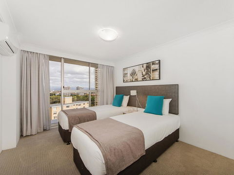 Sunbird Beach Resort Main Beach - Holiday Adelaide 28