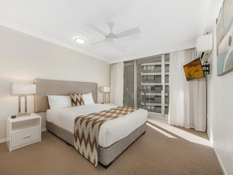 Sunbird Beach Resort Main Beach - Holiday Adelaide 24
