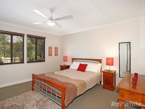 Beach House On Jones Parade, Central Coolum Beach - Holiday Adelaide 9