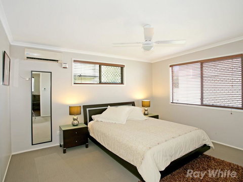 Beach House On Jones Parade, Central Coolum Beach - Holiday Adelaide 11