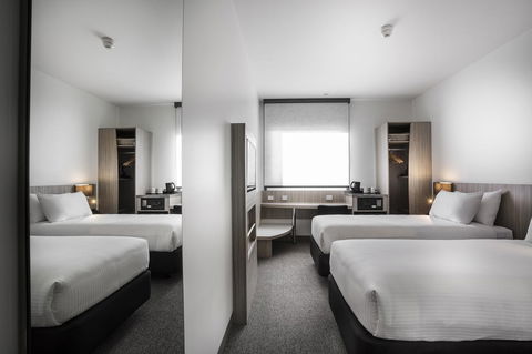 Ibis Mackay - Holiday Adelaide 3