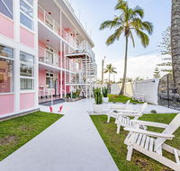 The Pink Hotel Coolangatta - Holiday Adelaide