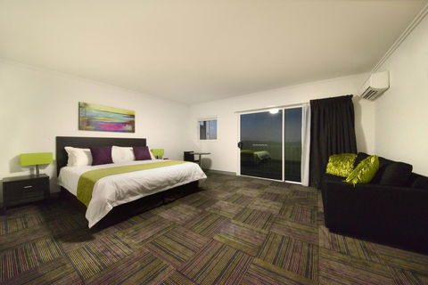 Mackay Oceanside Central Hotel Official - Holiday Adelaide 24