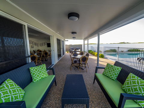 Mackay Oceanside Central Hotel Official - Holiday Adelaide 32