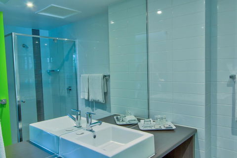 Mackay Oceanside Central Hotel Official - Holiday Adelaide 13