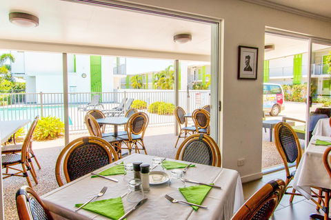 Mackay Oceanside Central Hotel Official - Holiday Adelaide 4