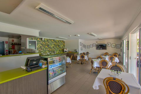 Mackay Oceanside Central Hotel Official - Holiday Adelaide 14