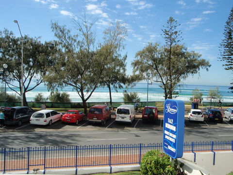 Grosvenor Beachfront Apartments Surfers Paradise - Holiday Adelaide 16