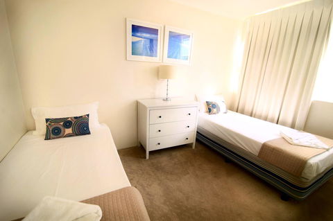 Grosvenor Beachfront Apartments Surfers Paradise - Holiday Adelaide 35