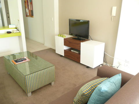 Grosvenor Beachfront Apartments Surfers Paradise - Holiday Adelaide 24