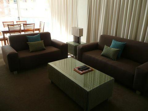 Grosvenor Beachfront Apartments Surfers Paradise - Holiday Adelaide 25
