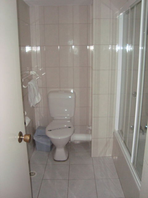 Grosvenor Beachfront Apartments Surfers Paradise - Holiday Adelaide 17