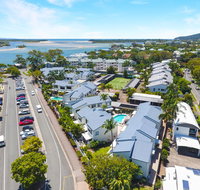 Noosa Place Resort - Holiday Adelaide