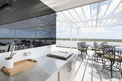 Riviera Mackay - Holiday Adelaide 17