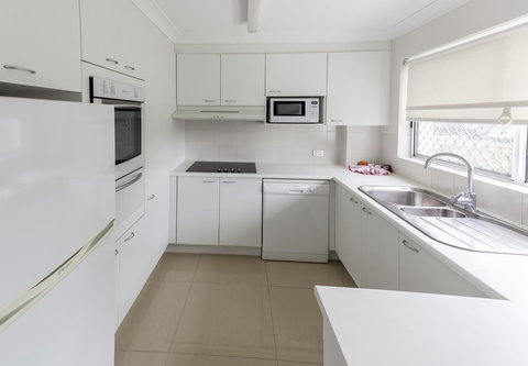 Le Beach Apartments - Holiday Adelaide 25