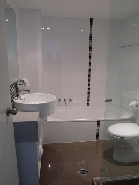 Le Beach Apartments - Holiday Adelaide 14