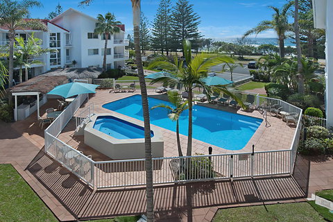 Le Beach Apartments - Holiday Adelaide 1