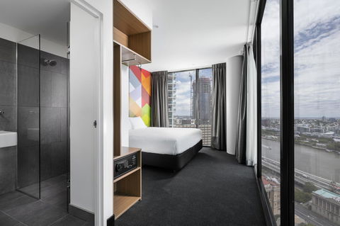 Ibis Styles Brisbane Elizabeth Street - Holiday Adelaide 6