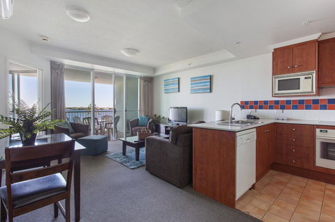 Crystal Bay On The Broadwater - Holiday Adelaide 33
