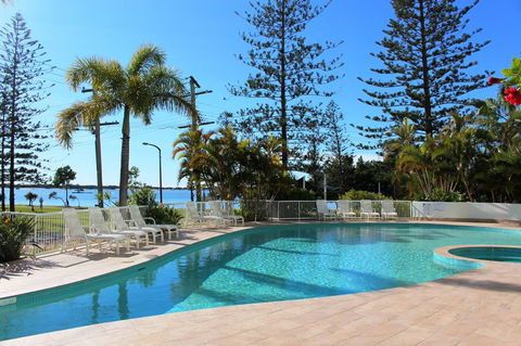 Crystal Bay On The Broadwater - Holiday Adelaide 25