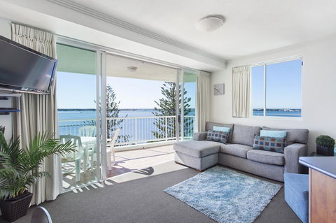 Crystal Bay On The Broadwater - Holiday Adelaide 17