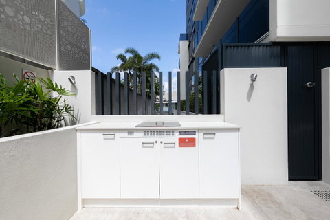 Sunset Retreat Mooloolaba - Holiday Adelaide 36