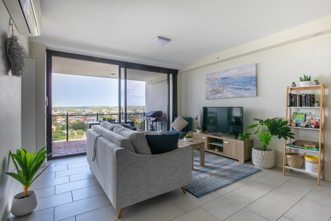 Sunset Retreat Mooloolaba - Holiday Adelaide 11