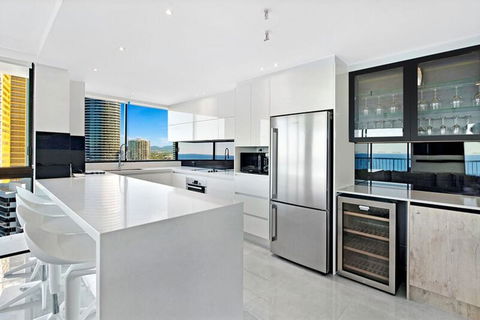 ULTIQA Beach Haven On Broadbeach - Holiday Adelaide 2