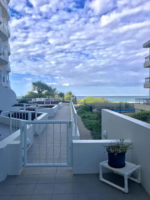 Regency On The Beach - Holiday Adelaide 8