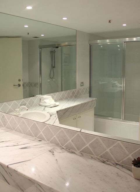 De Ville Apartments - Holiday Adelaide 3