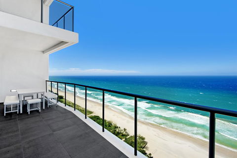 ULTIQA Air On Broadbeach - Holiday Adelaide 0