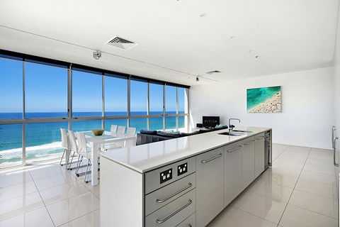 ULTIQA Air On Broadbeach - Holiday Adelaide 1