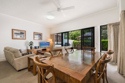 Mirra Chana - Holiday Adelaide 4