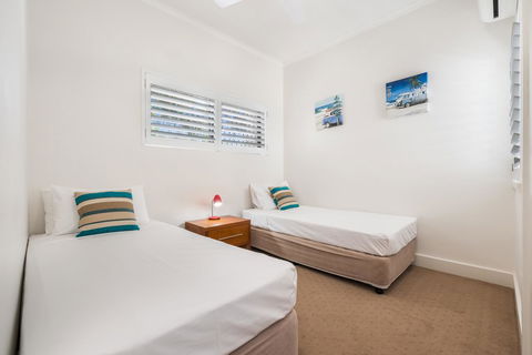 Mirra Chana - Holiday Adelaide 14