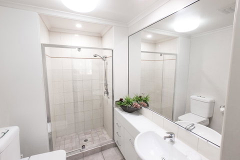 Bermuda Villas - Holiday Adelaide 9
