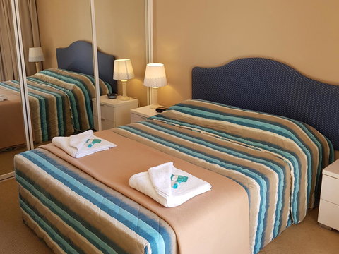 Surfers Beach Resort One - Holiday Adelaide 24