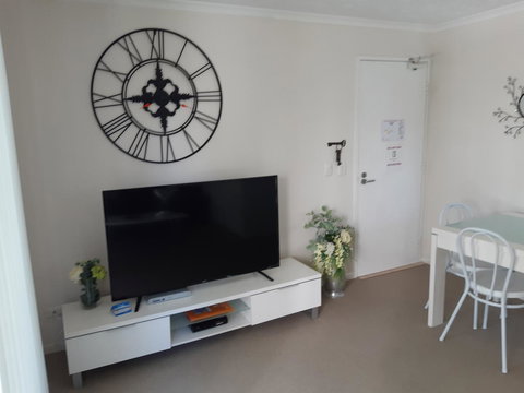 Surfers Beach Resort One - Holiday Adelaide 4