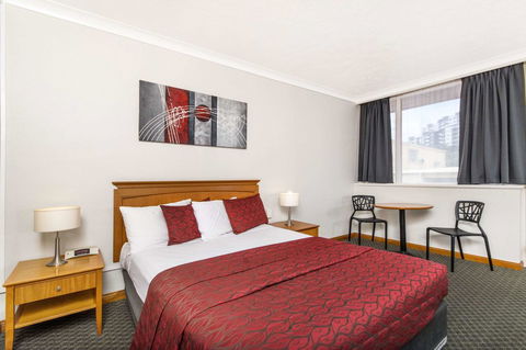 The Robert Towns - Holiday Adelaide 4