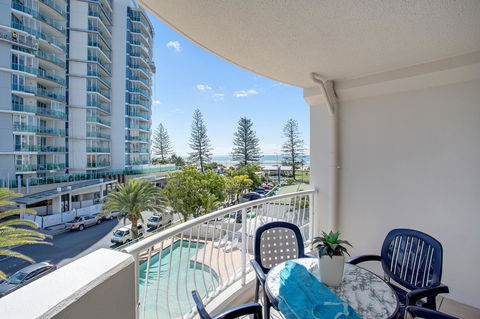 Kirra Beach Apartments - Holiday Adelaide 16